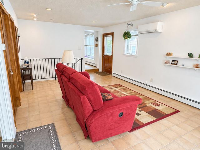 330 E ELMA AVE, Laurel Springs, NJ 08021