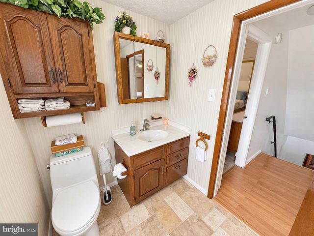 330 E ELMA AVE, Laurel Springs, NJ 08021