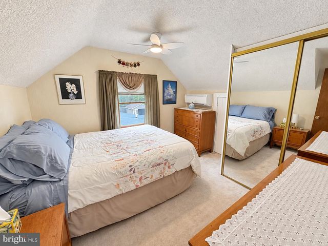 330 E ELMA AVE, Laurel Springs, NJ 08021