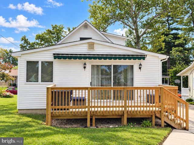 330 E ELMA AVE, Laurel Springs, NJ 08021