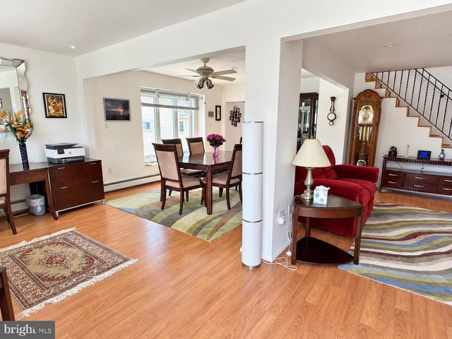 330 E ELMA AVE, Laurel Springs, NJ 08021