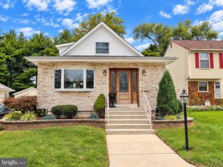 330 E ELMA AVE, Laurel Springs, NJ 08021