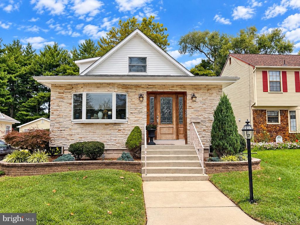 330 E ELMA AVE, Laurel Springs, NJ 08021