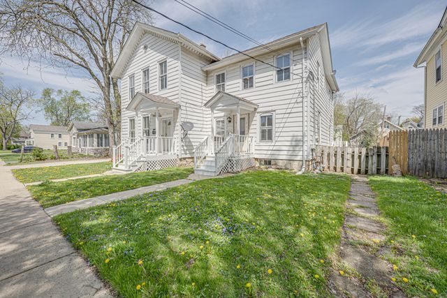 371 Cedar Street 371, Aurora, IL 60506