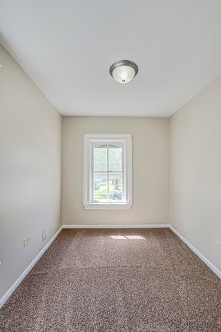 371 Cedar Street 371, Aurora, IL 60506