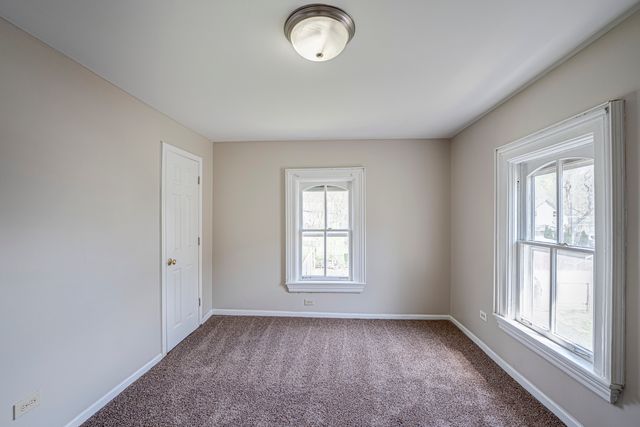 371 Cedar Street 371, Aurora, IL 60506
