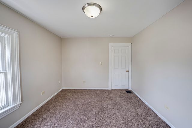 371 Cedar Street 371, Aurora, IL 60506