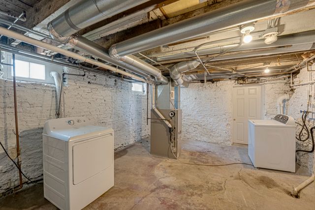 371 Cedar Street 371, Aurora, IL 60506