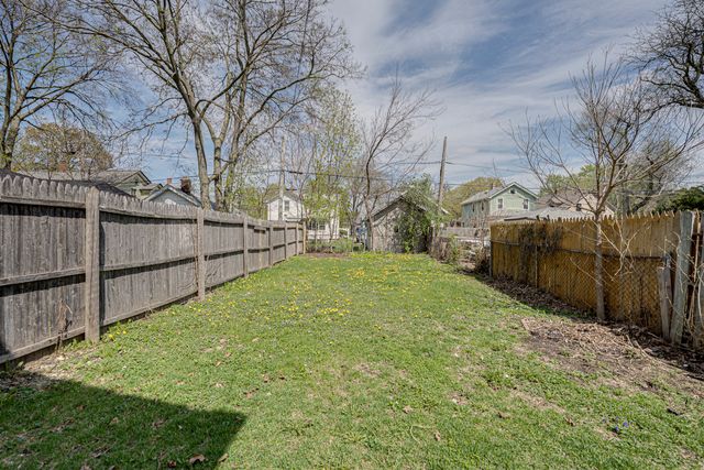 371 Cedar Street 371, Aurora, IL 60506