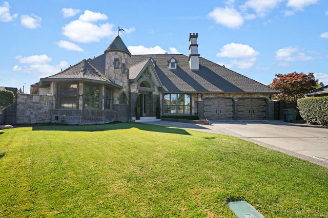 2200 Arnhem Pl, Modesto, CA 95356
