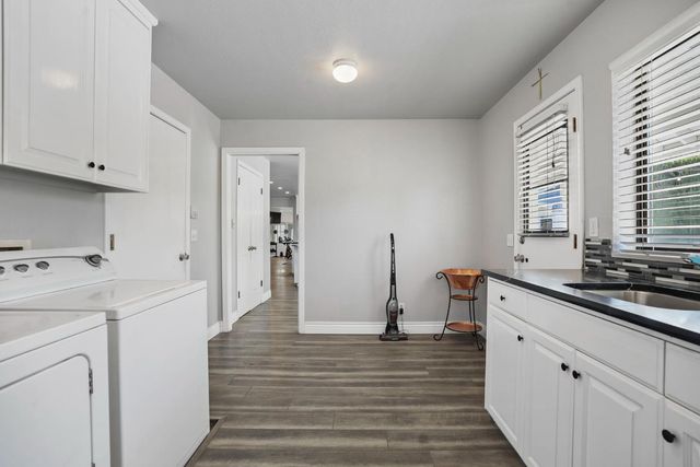 2200 Arnhem Pl, Modesto, CA 95356