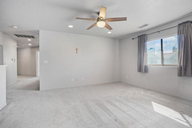 2200 Arnhem Pl, Modesto, CA 95356