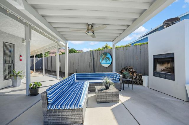 2200 Arnhem Pl, Modesto, CA 95356