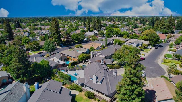 2200 Arnhem Pl, Modesto, CA 95356