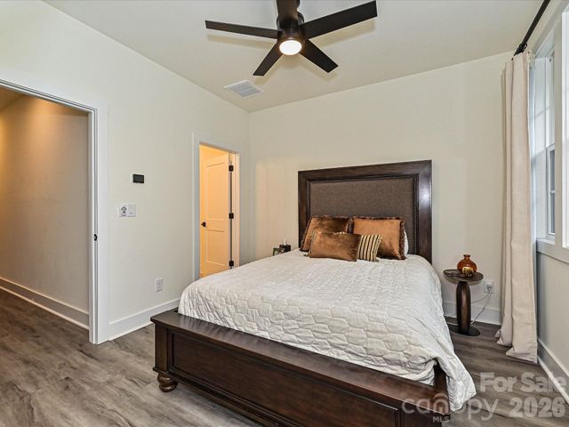 229 Sutton Park Lane, Charlotte, NC 28211