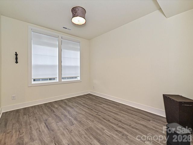 229 Sutton Park Lane, Charlotte, NC 28211