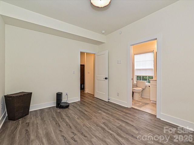 229 Sutton Park Lane, Charlotte, NC 28211