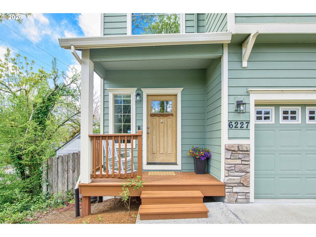 6227 Sw 21ST Ave, Portland, OR 97239