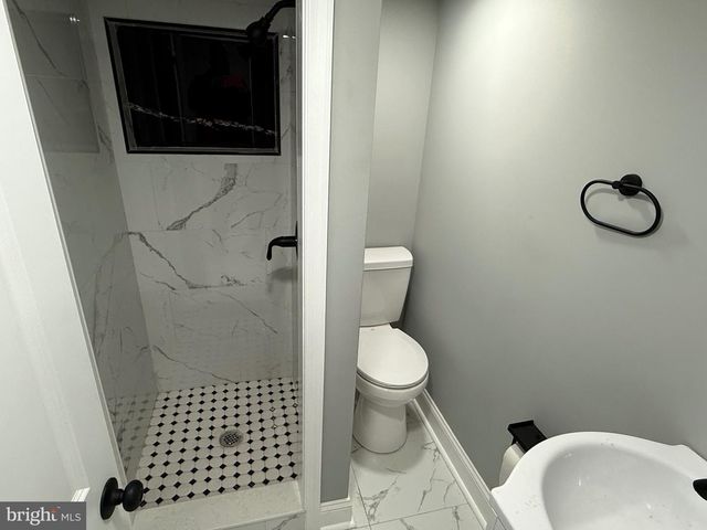 2122 W TORONTO ST, Philadelphia, PA 19132