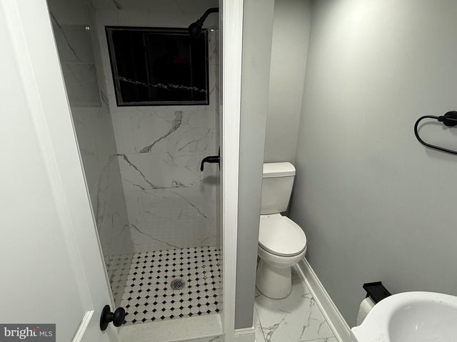 2122 W TORONTO ST, Philadelphia, PA 19132