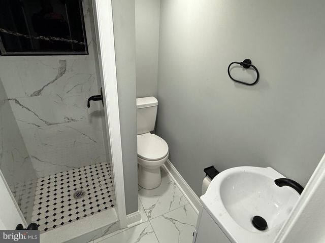 2122 W TORONTO ST, Philadelphia, PA 19132