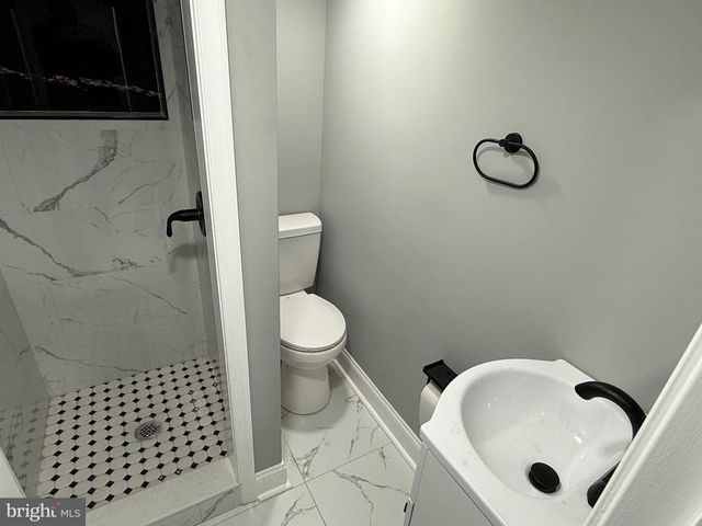 2122 W TORONTO ST, Philadelphia, PA 19132