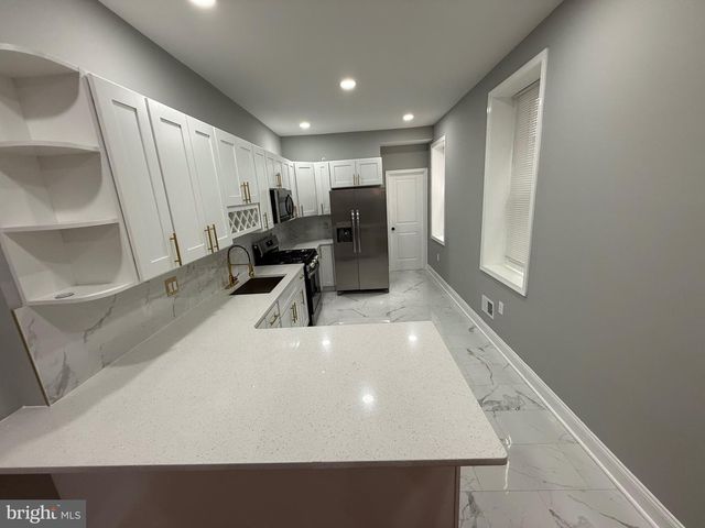 2122 W TORONTO ST, Philadelphia, PA 19132