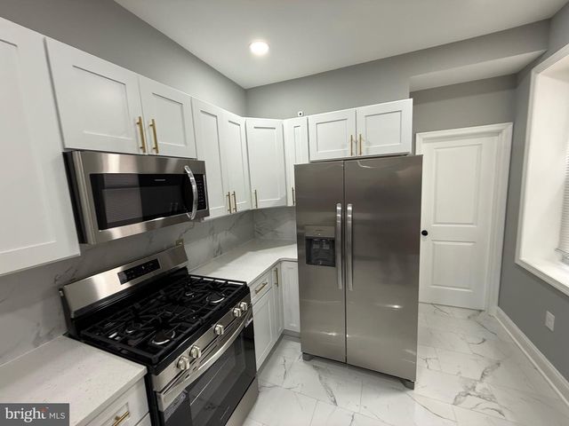 2122 W TORONTO ST, Philadelphia, PA 19132