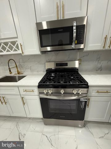 2122 W TORONTO ST, Philadelphia, PA 19132