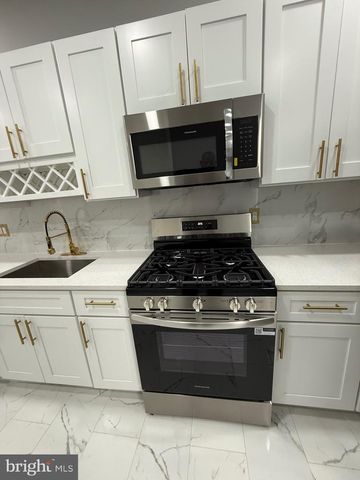 2122 W TORONTO ST, Philadelphia, PA 19132