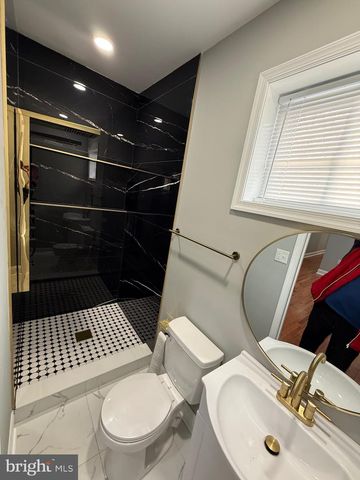 2122 W TORONTO ST, Philadelphia, PA 19132