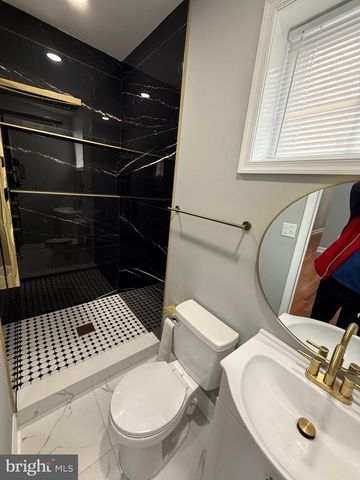 2122 W TORONTO ST, Philadelphia, PA 19132