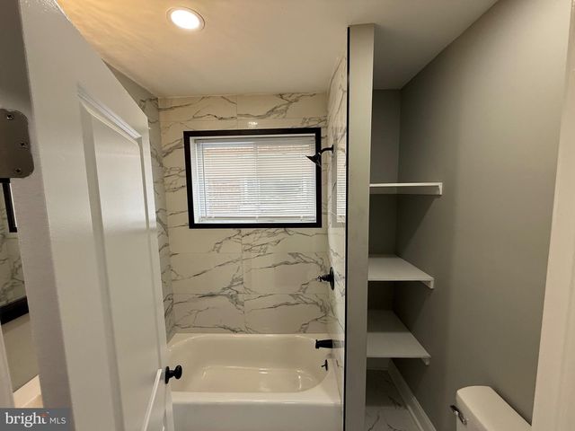 2122 W TORONTO ST, Philadelphia, PA 19132