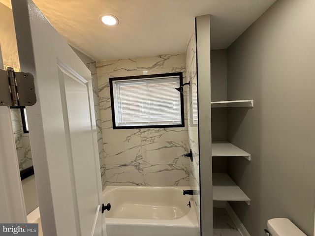 2122 W TORONTO ST, Philadelphia, PA 19132