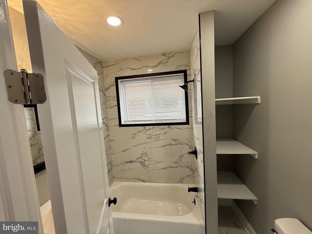 2122 W TORONTO ST, Philadelphia, PA 19132