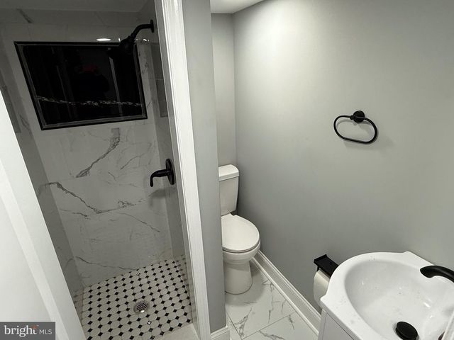 2122 W TORONTO ST, Philadelphia, PA 19132