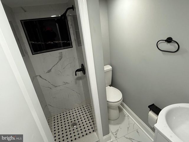 2122 W TORONTO ST, Philadelphia, PA 19132