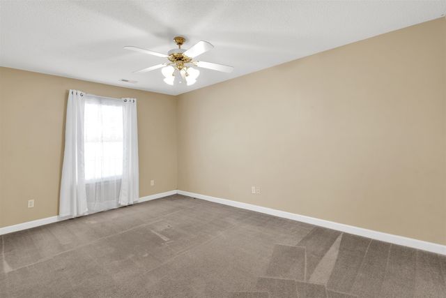 411 E Calhoun Crossing Court, Spartanburg, SC 29307