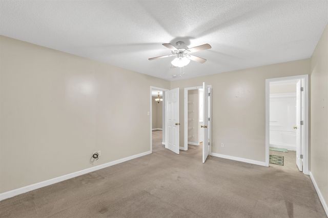 411 E Calhoun Crossing Court, Spartanburg, SC 29307