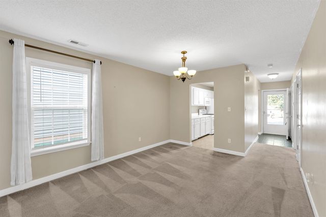 411 E Calhoun Crossing Court, Spartanburg, SC 29307