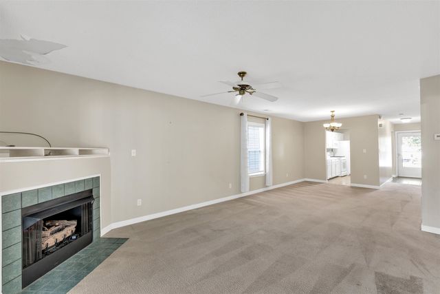 411 E Calhoun Crossing Court, Spartanburg, SC 29307