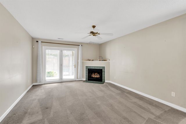 411 E Calhoun Crossing Court, Spartanburg, SC 29307