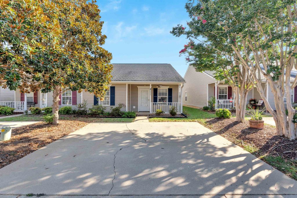 411 E Calhoun Crossing Court, Spartanburg, SC 29307