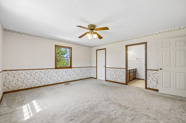 1690 Lawrence Ln, Springfield, TN 37172