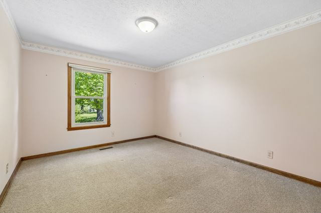1690 Lawrence Ln, Springfield, TN 37172