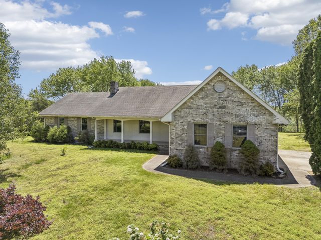 1690 Lawrence Ln, Springfield, TN 37172