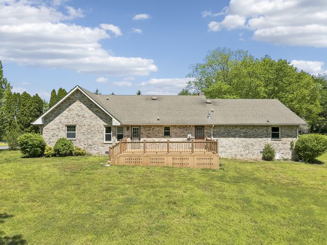 1690 Lawrence Ln, Springfield, TN 37172