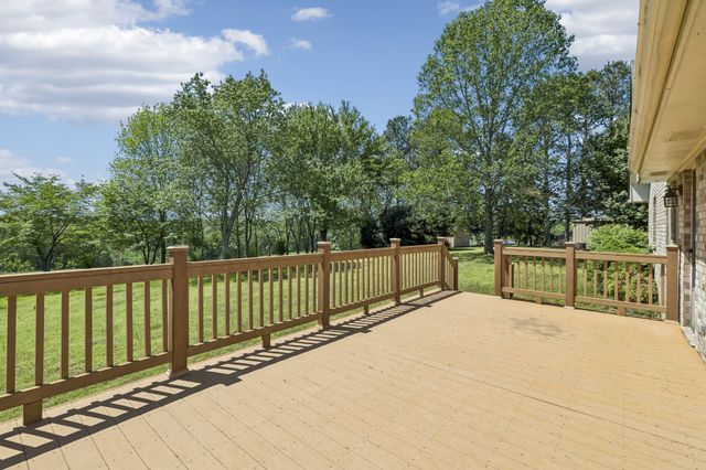 1690 Lawrence Ln, Springfield, TN 37172