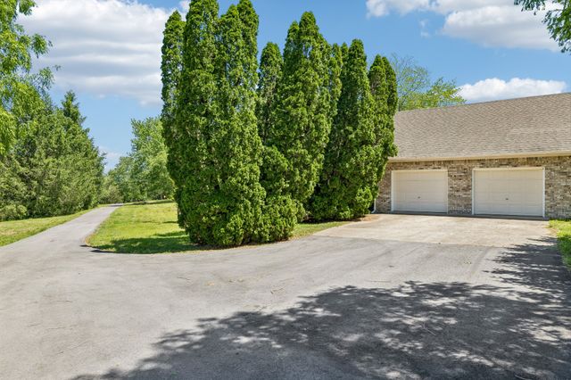 1690 Lawrence Ln, Springfield, TN 37172
