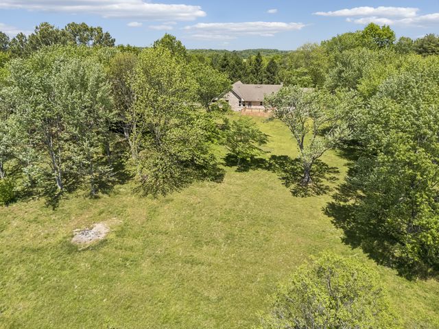 1690 Lawrence Ln, Springfield, TN 37172